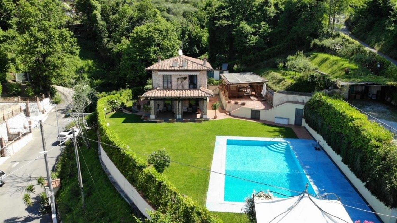 Villa con giardino a Camaiore