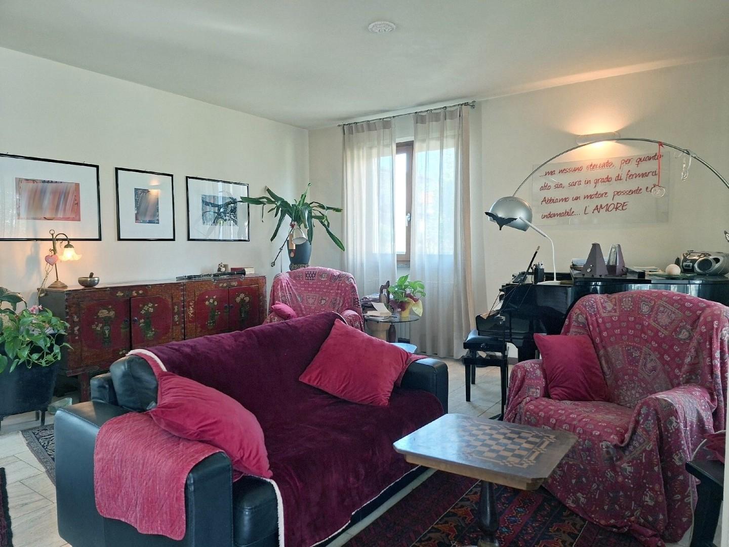 Villa con giardino, Camaiore lido di