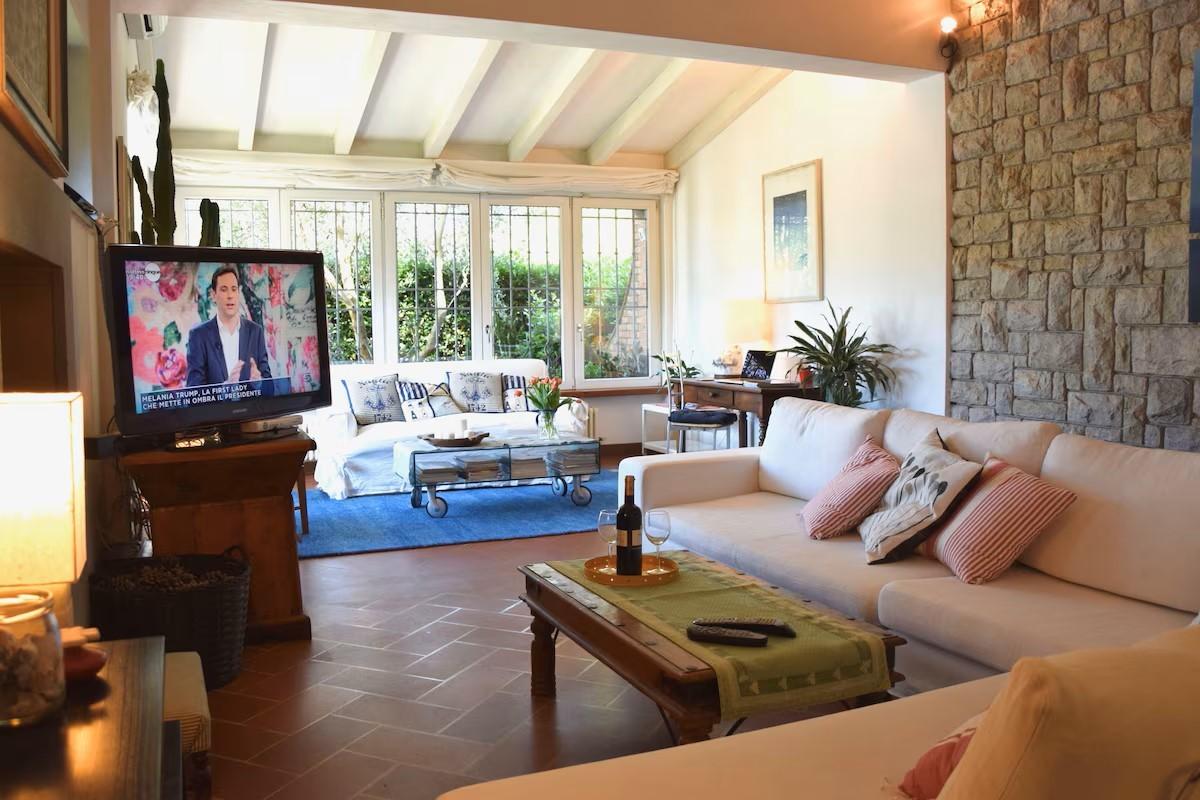 Villa Bifamiliare con giardino, Camaiore lido di