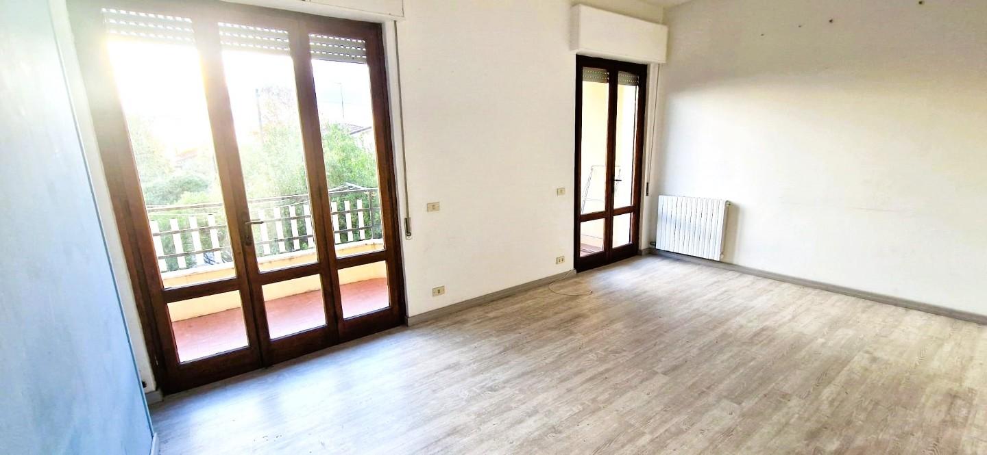 Appartamento con giardino, Camaiore capezzano pianore