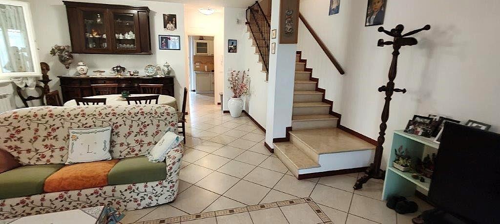 Villa Bifamiliare con giardino, Camaiore capezzano pianore