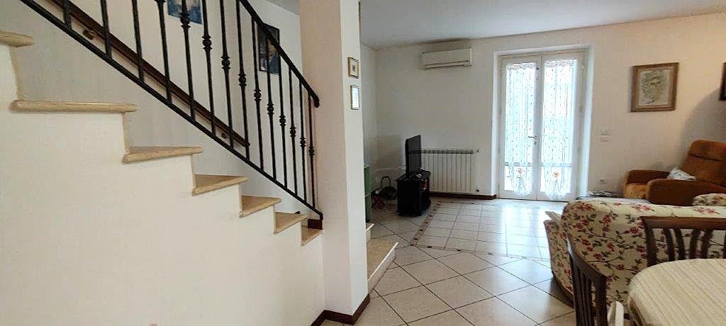 Villa Bifamiliare con giardino, Camaiore capezzano pianore