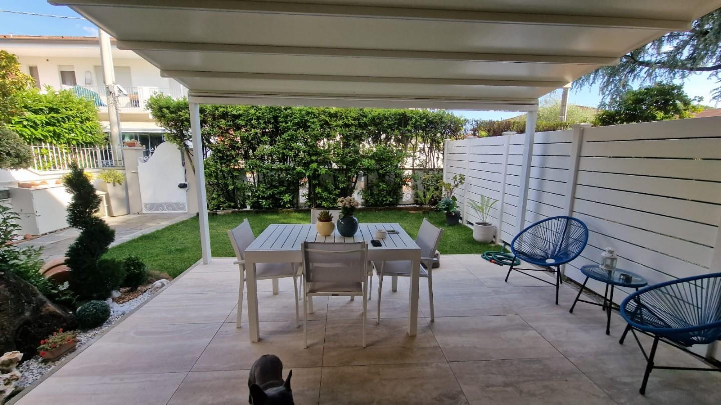 Appartamento con giardino, Camaiore lido di