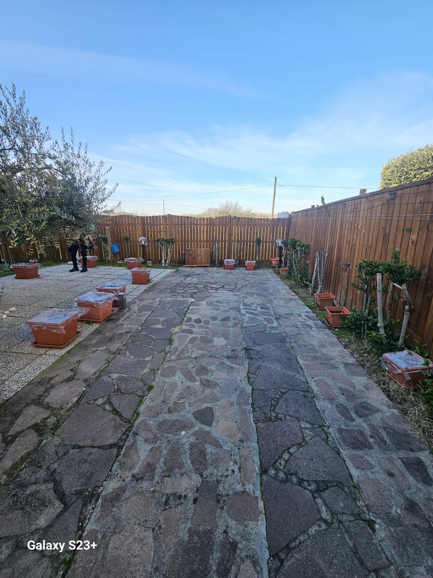 Quadrilocale con giardino a Pontedera