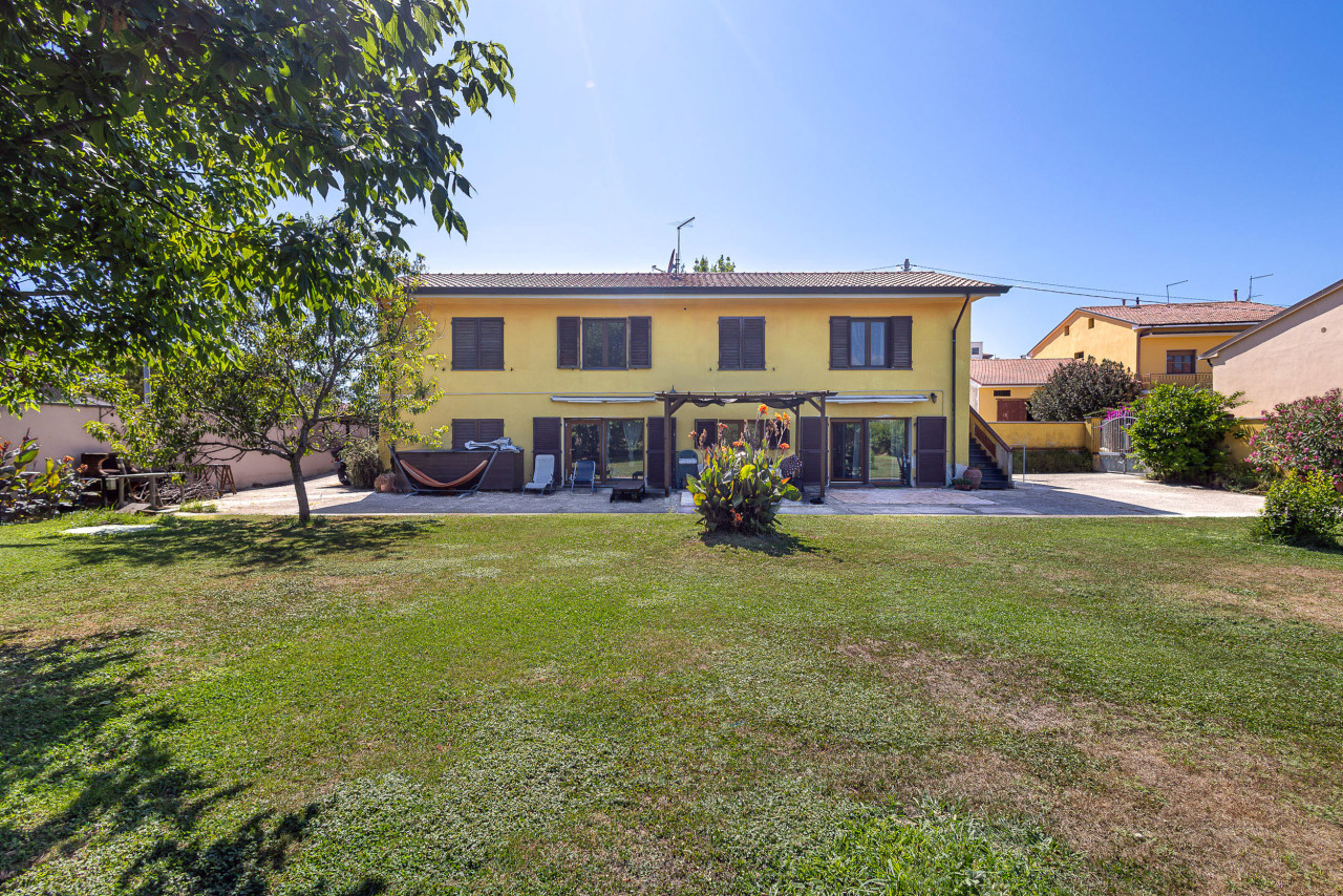 Casa indipendente con giardino, Pisa putignano no