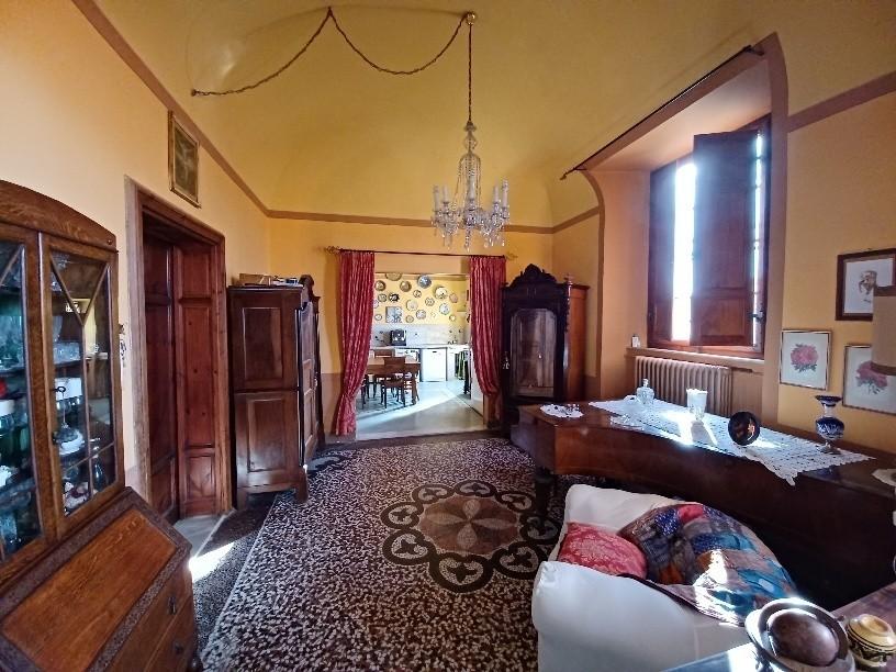 Villa con giardino, Cascina navacchio