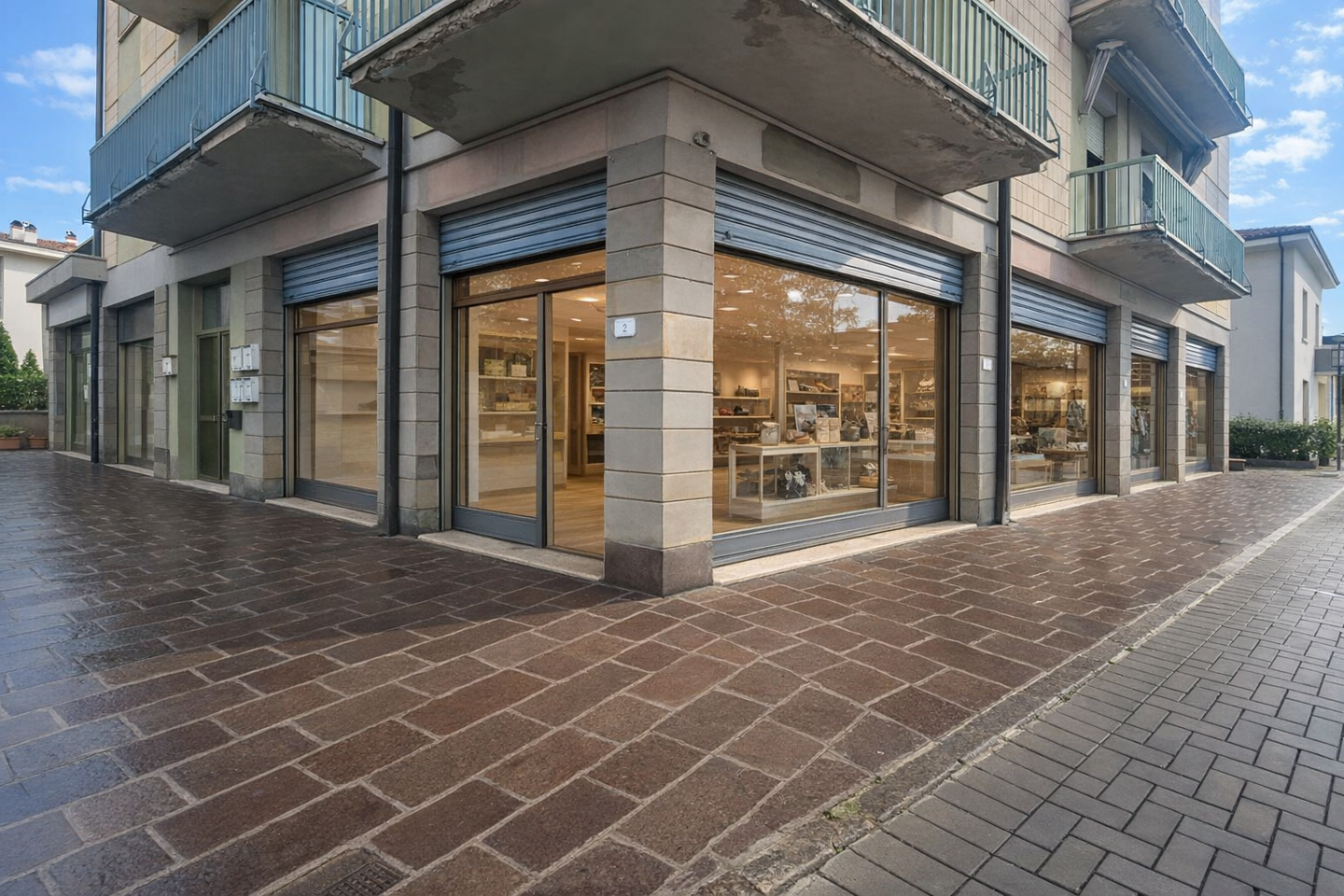 Locale commerciale in vendita a Castelfranco di Sotto