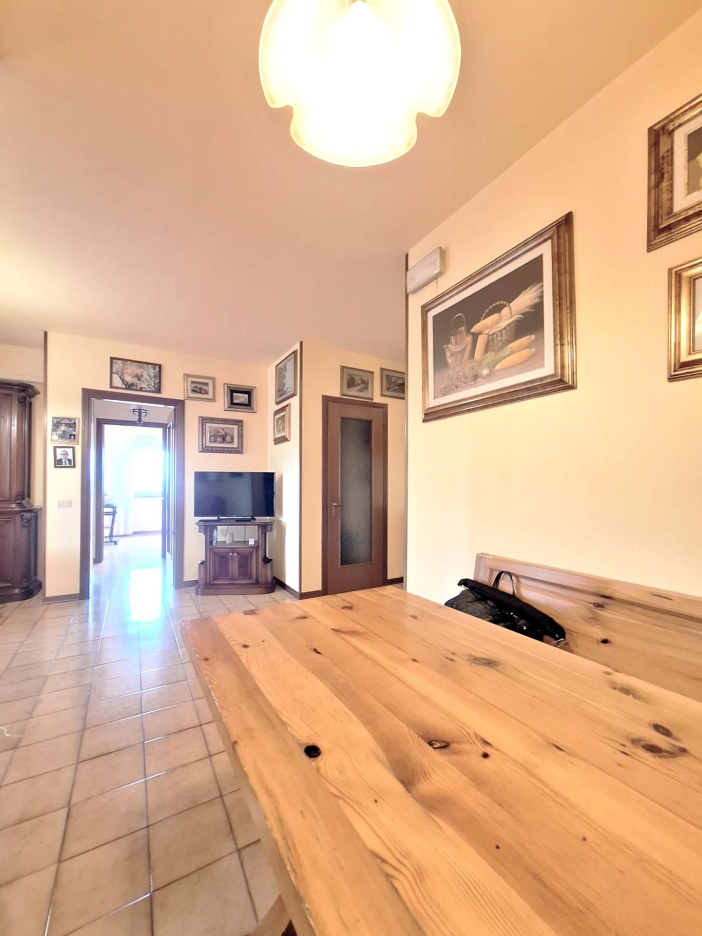 Quadrilocale con terrazzo a Cascina