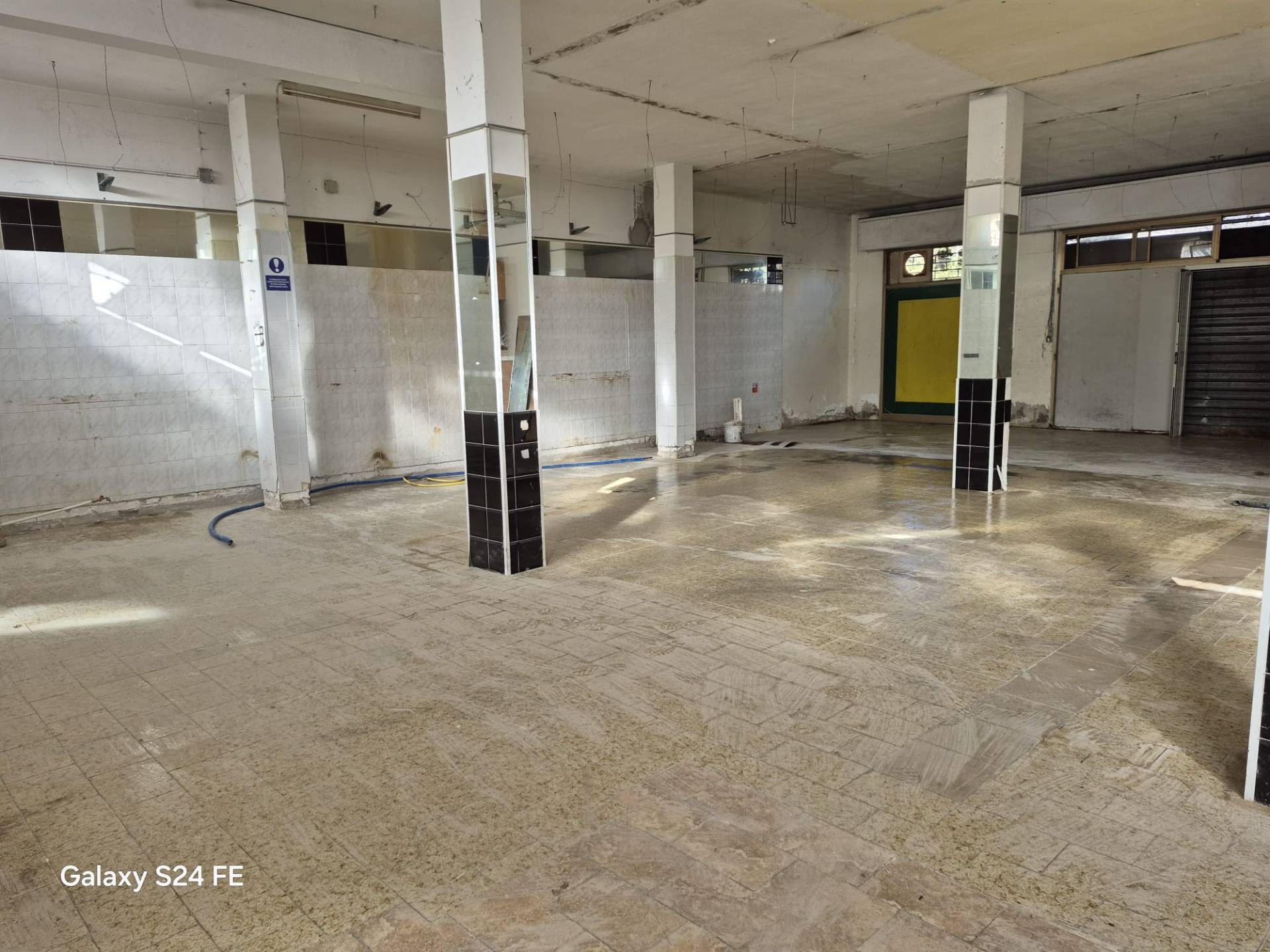 Locale commerciale in vendita a Quartu Sant'Elena