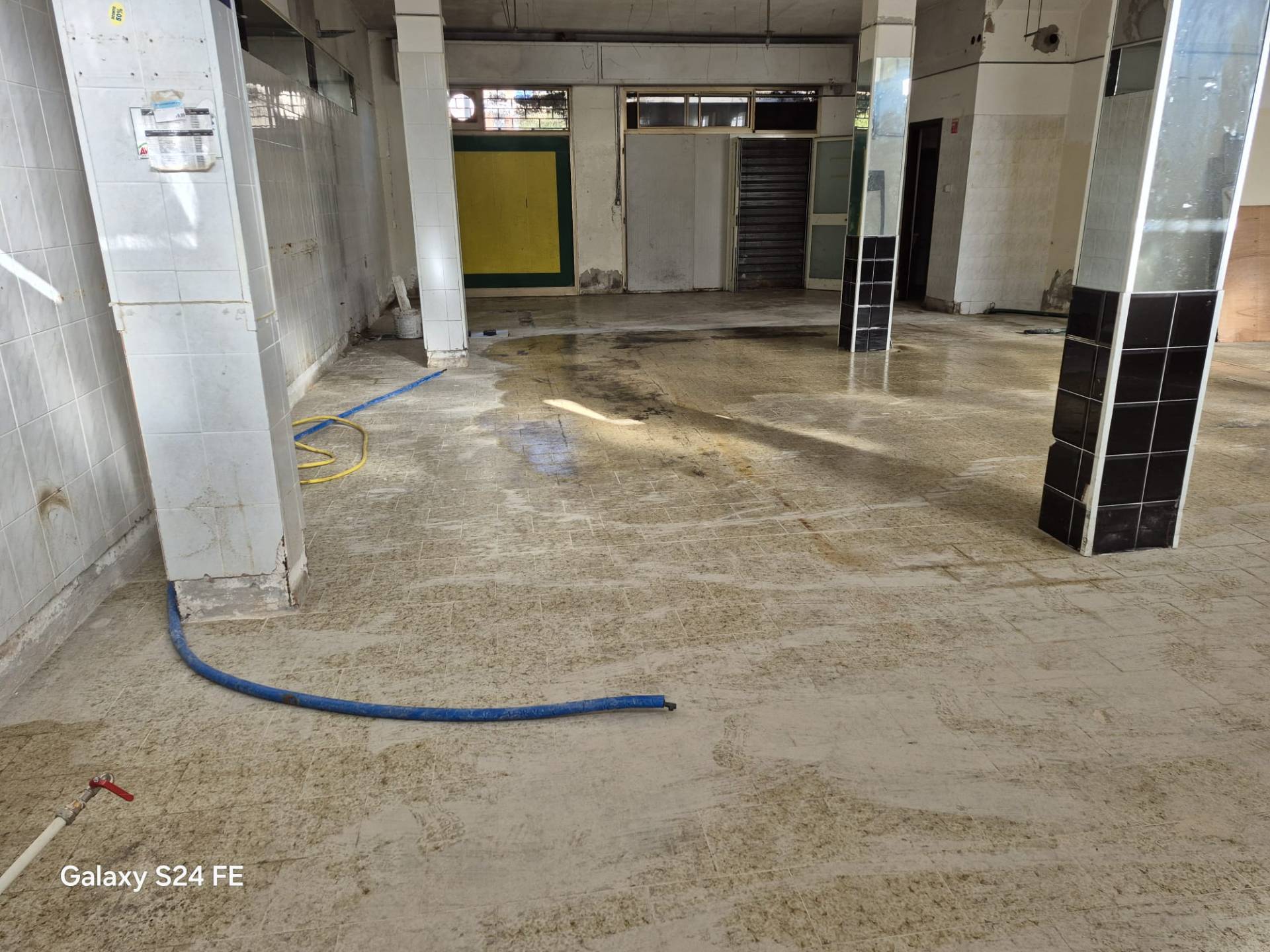 Locale commerciale in vendita a Quartu Sant'Elena