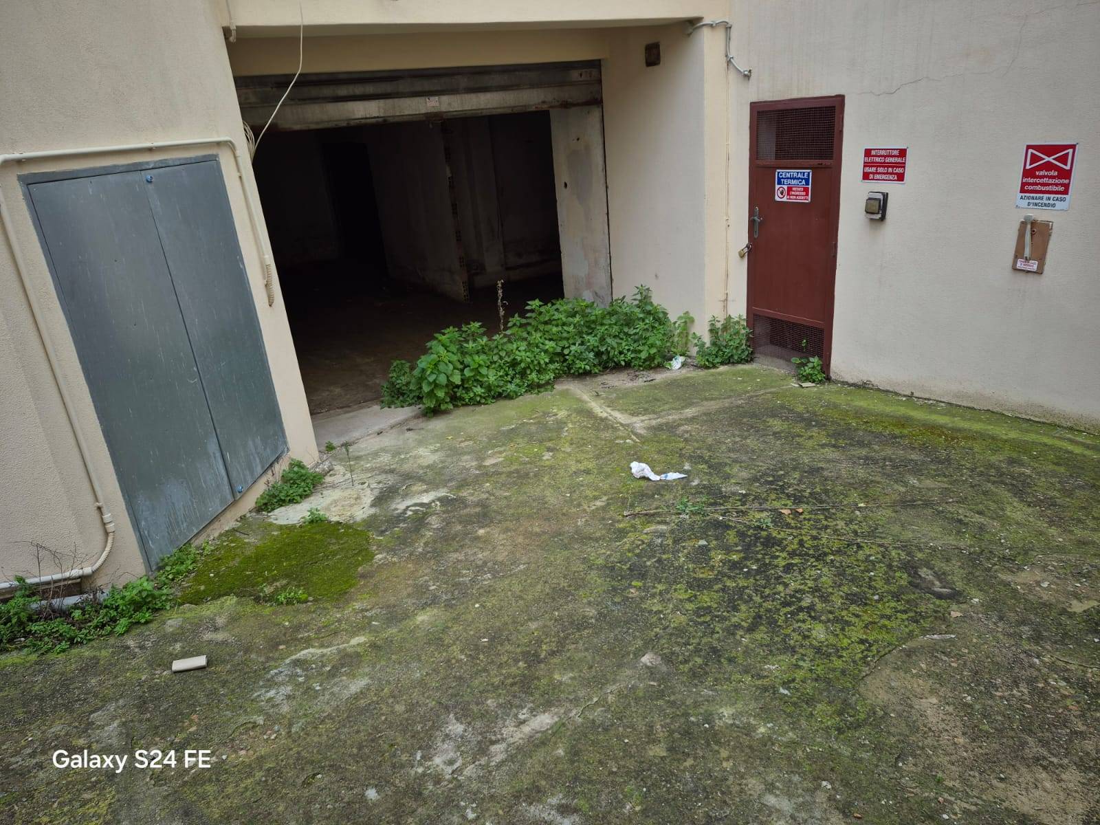 Deposito in vendita a Quartu Sant'Elena