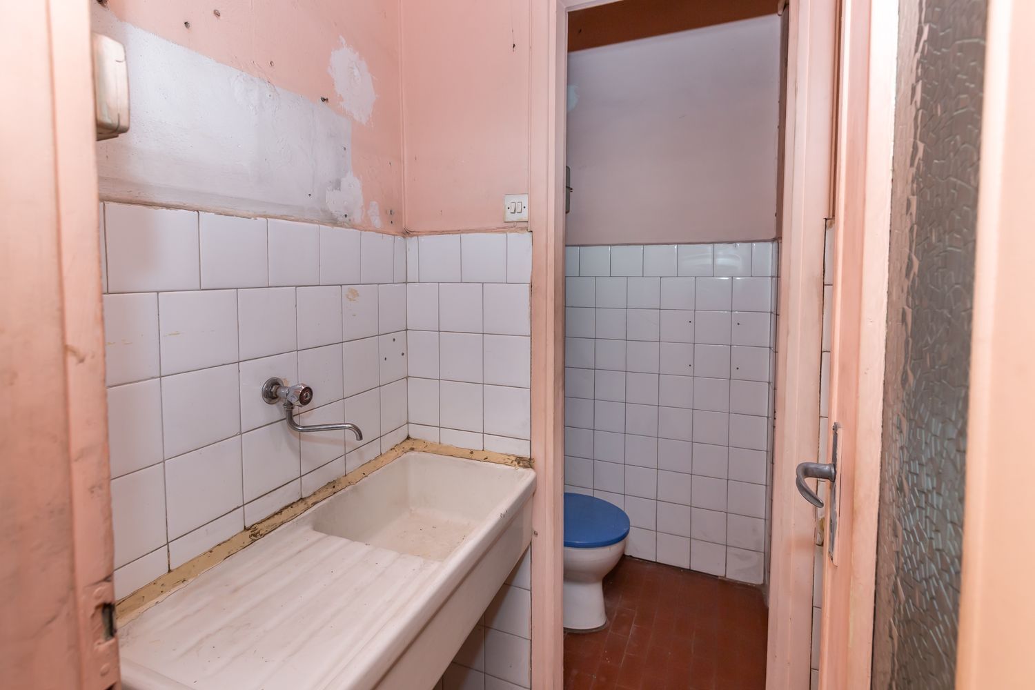 Locale commerciale in vendita a Torino, Lucento