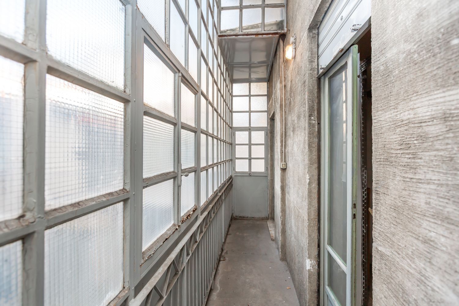 Locale commerciale in vendita a Torino, Lucento