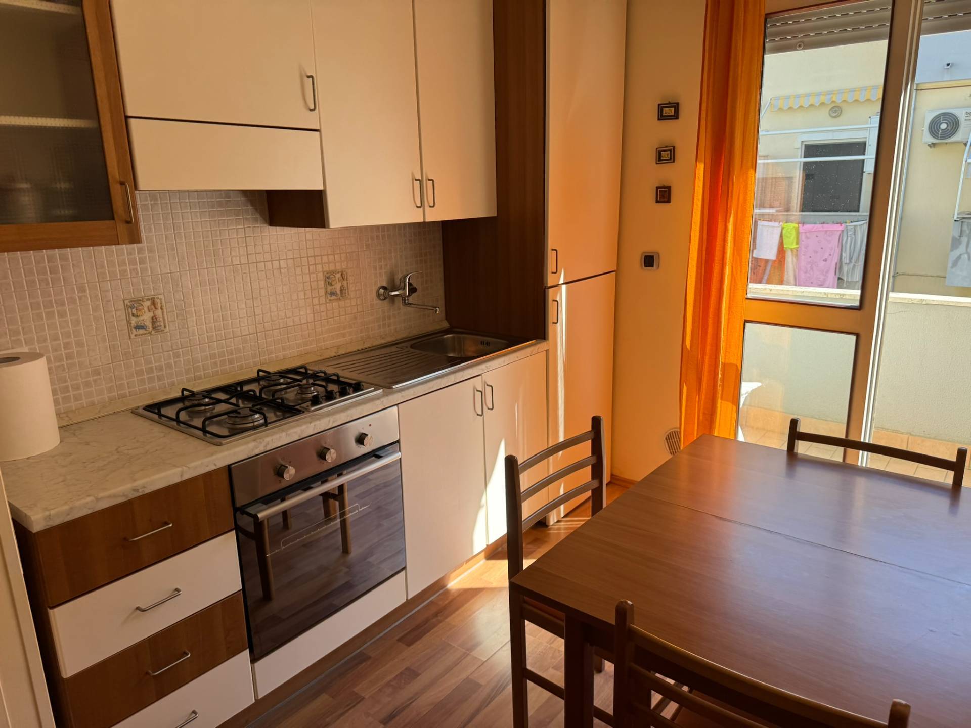 Appartamento in vendita a Alba Adriatica, Zona Mare