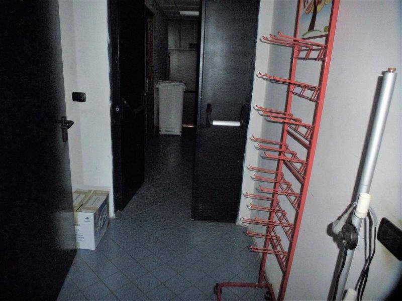 Locale commerciale in affitto a Giulianova
