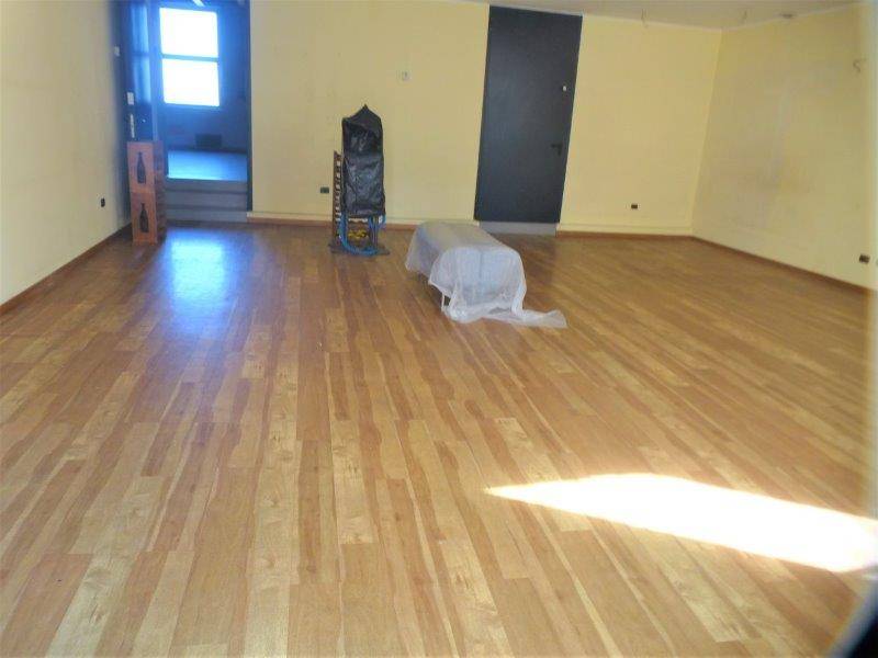 Locale commerciale in affitto a Giulianova