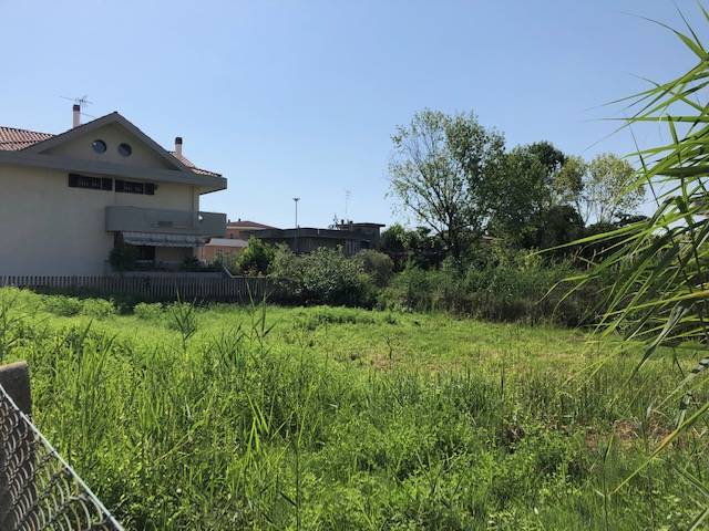 Terreno edificabile in vendita a Alba Adriatica