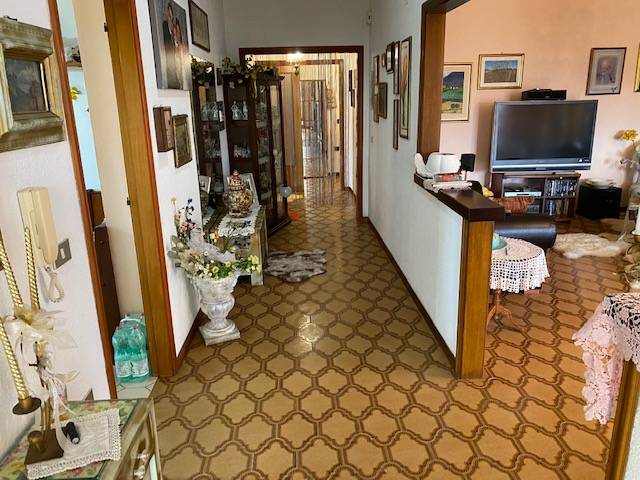 Appartamento in vendita a Sant'Omero, Garrufo