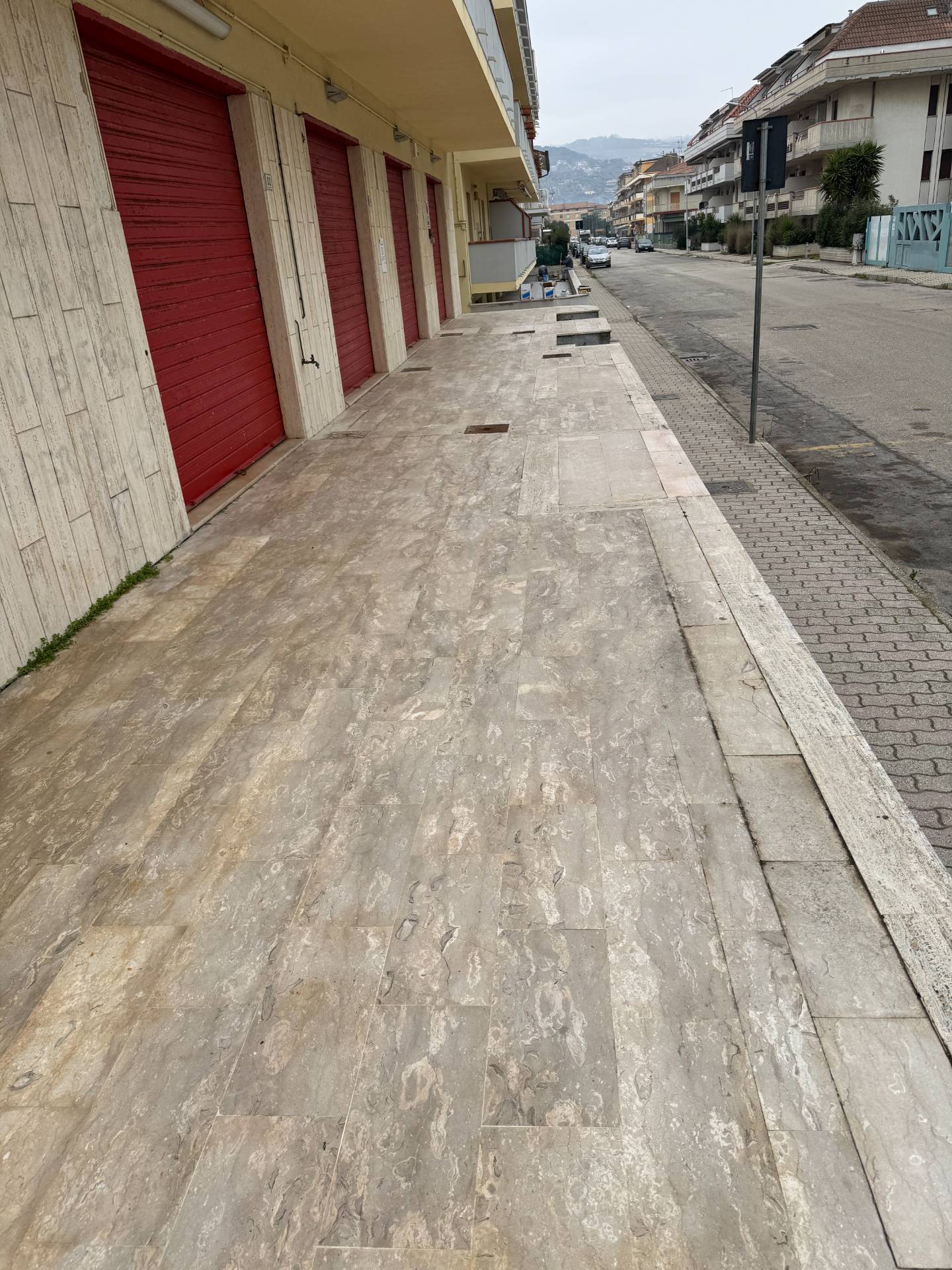 Locale commerciale in vendita a Martinsicuro