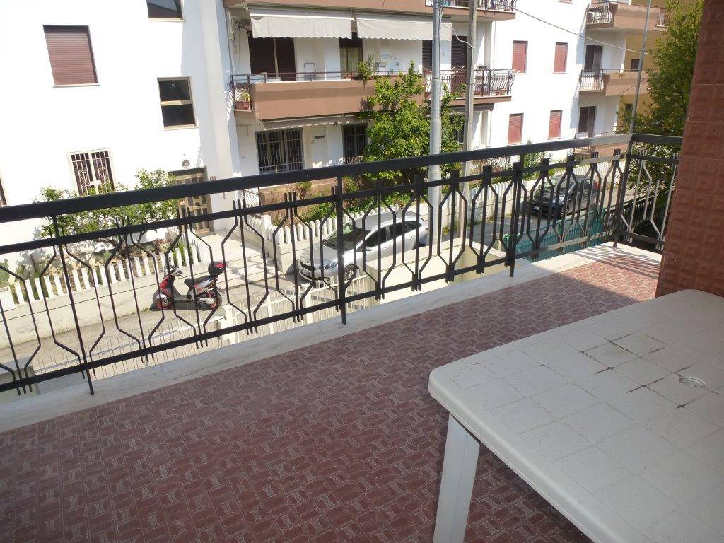 Appartamento in vendita a Alba Adriatica, Zona Mare
