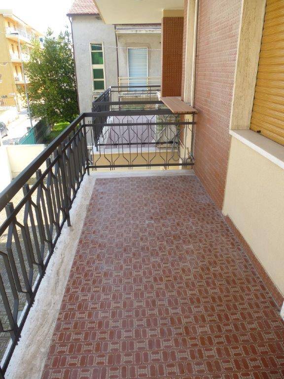 Appartamento in vendita a Alba Adriatica, Zona Mare