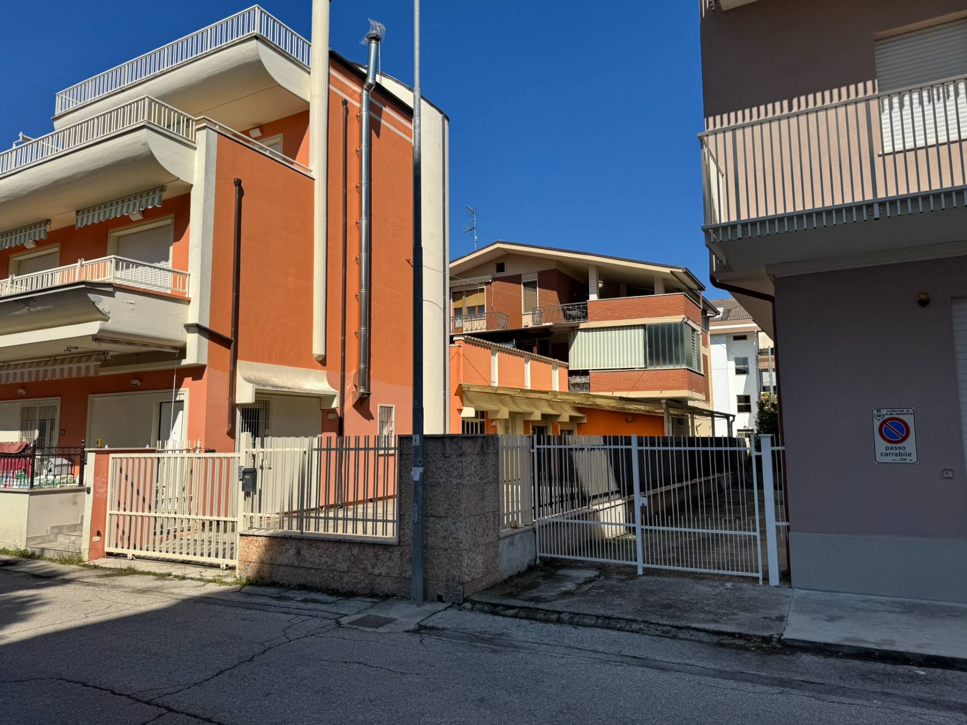 Appartamento in vendita a Alba Adriatica, Zona Mare
