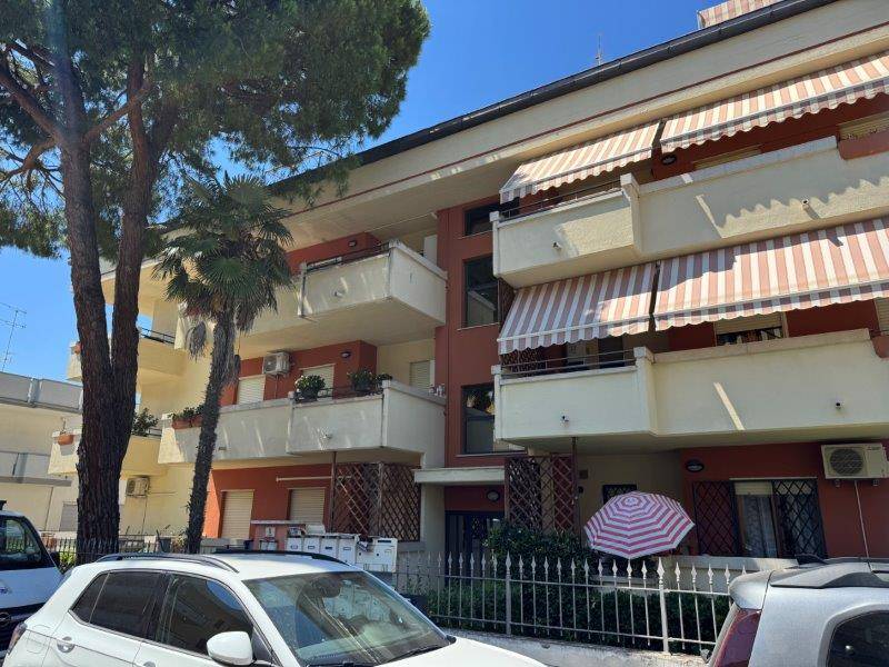 Appartamento in vendita a Alba Adriatica, Zona Mare