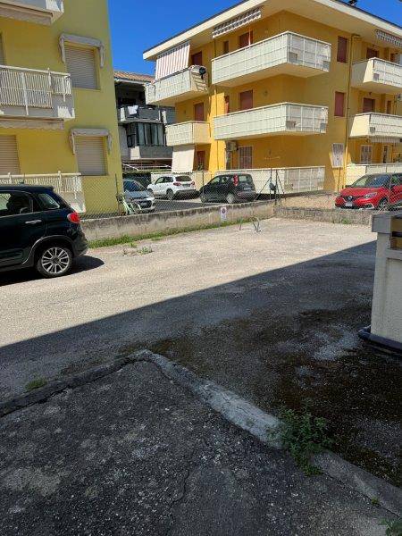 Appartamento in vendita a Alba Adriatica, Zona Mare