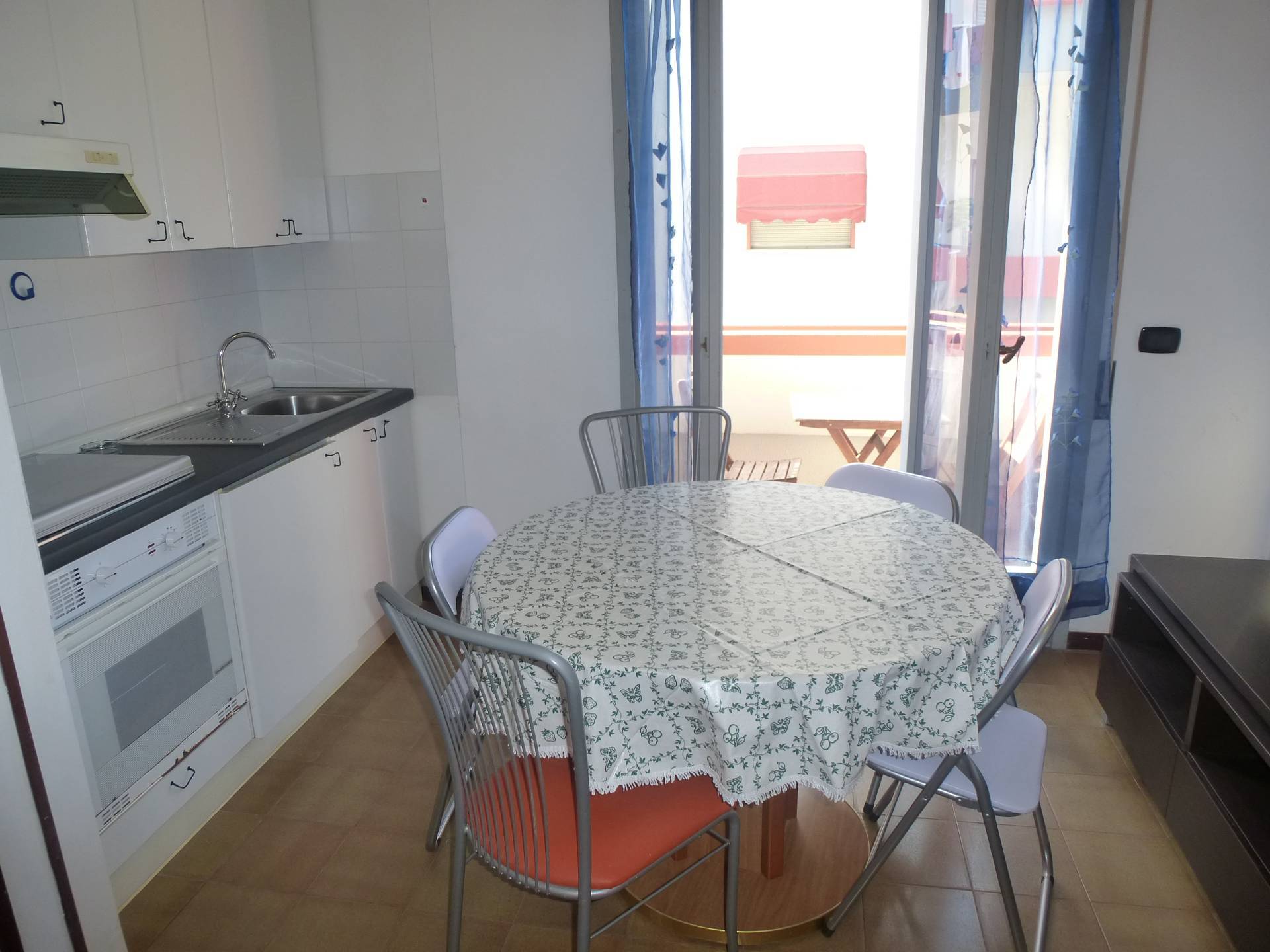 Appartamento in vendita a Alba Adriatica, Zona Mare