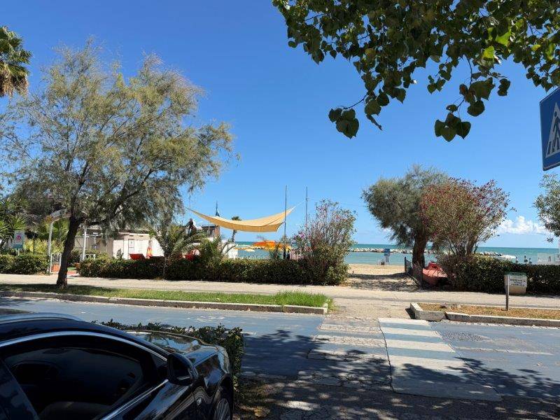 Appartamento in vendita a Alba Adriatica, Zona Mare
