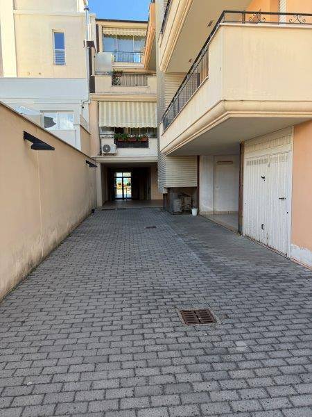 Appartamento in vendita a Alba Adriatica, Zona Mare