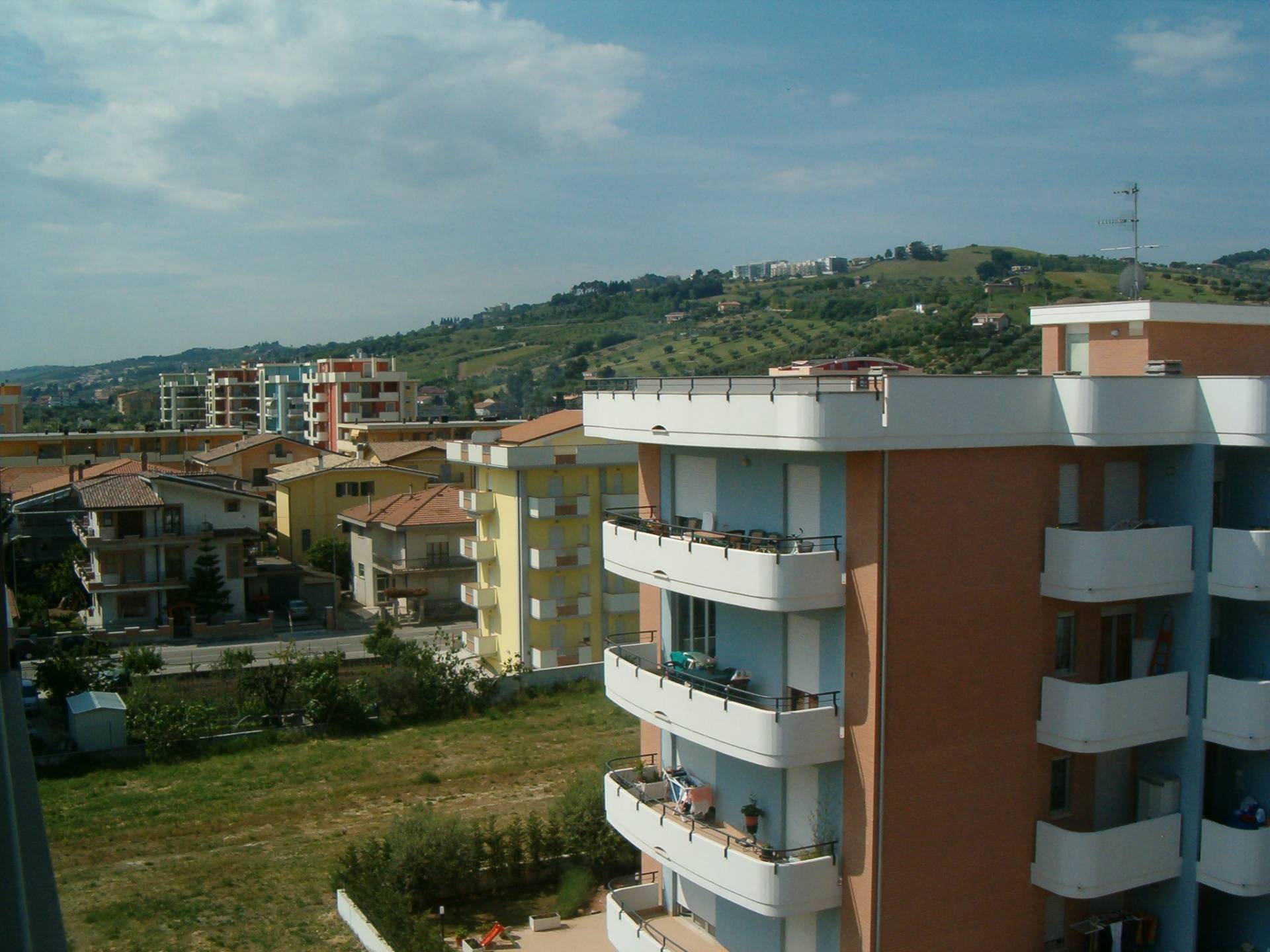 Appartamento in affitto a Alba Adriatica, Zona Mare