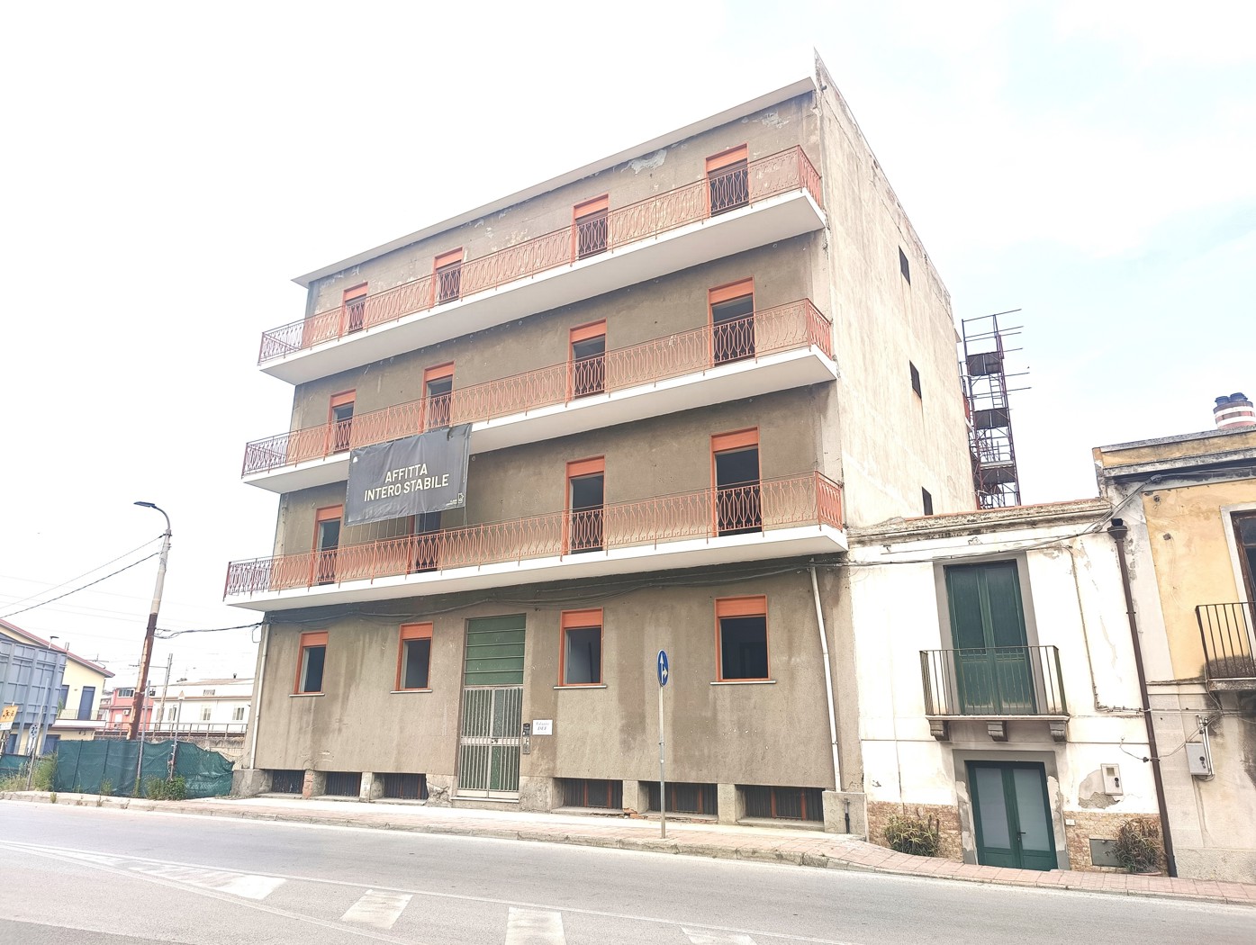 Stabile/Palazzo in affitto a San Filippo del Mela