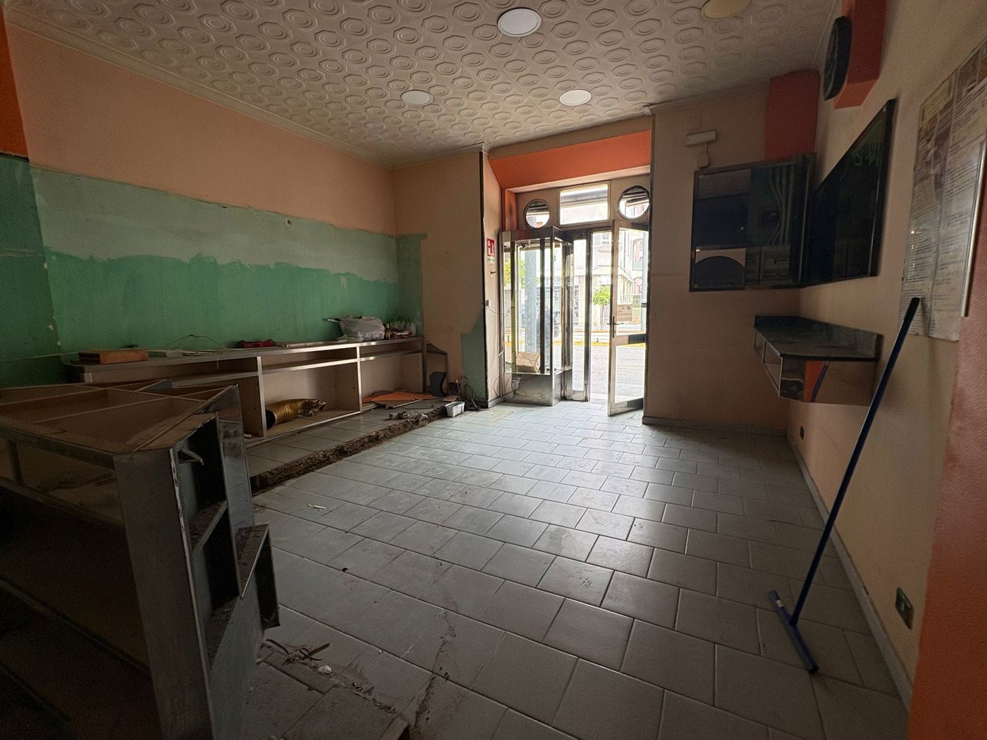 Negozio in affitto a Messina