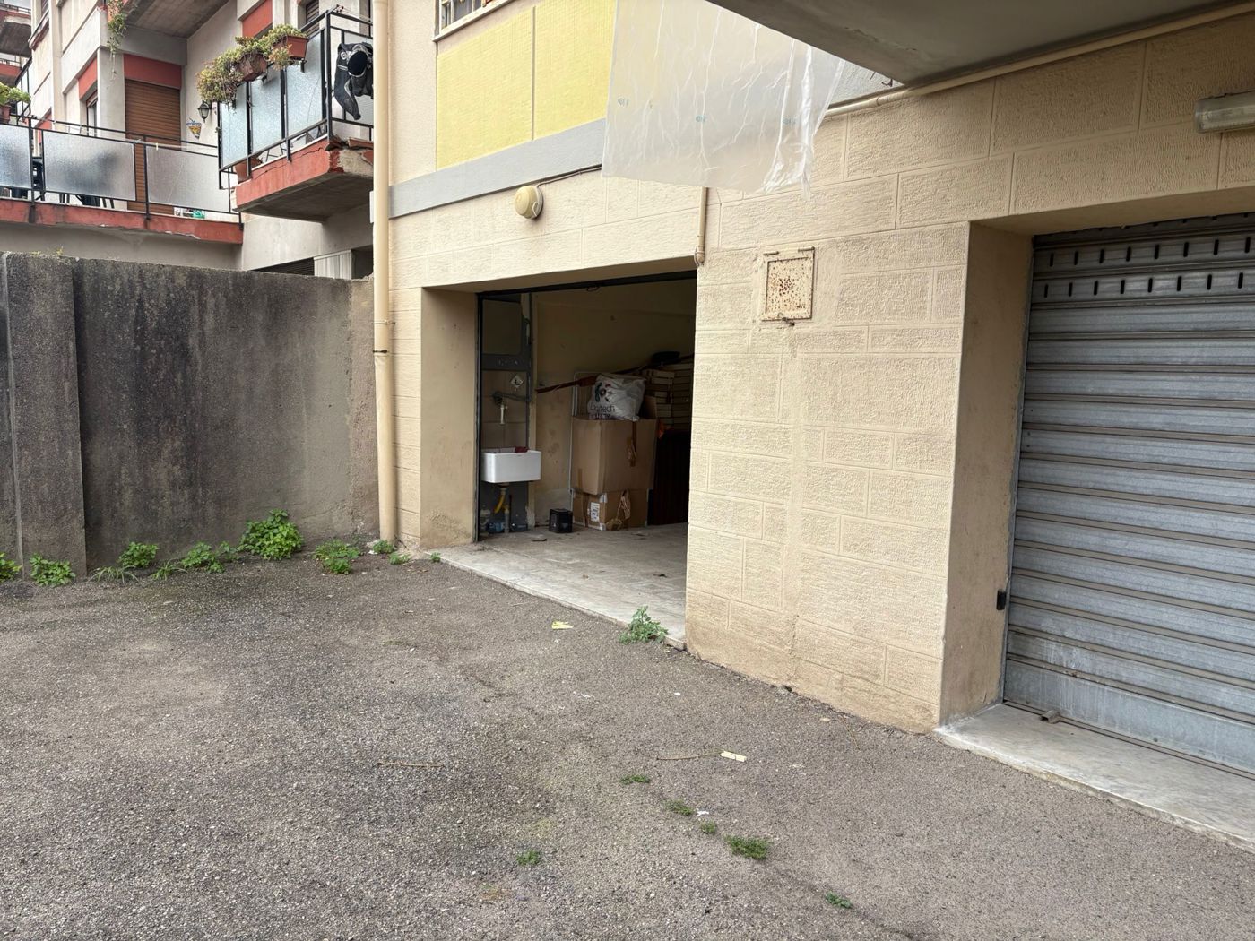 Box/Garage 25mq in vendita a Messina