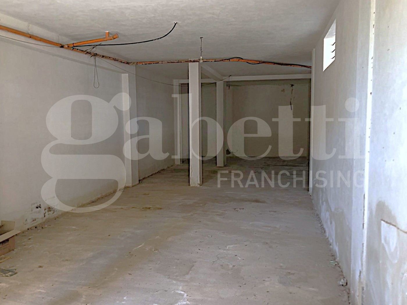 Box/Garage 102mq in vendita a Ragusa