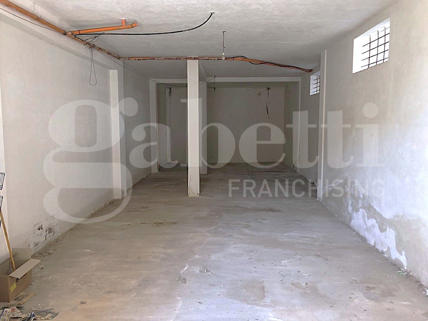 Box/Garage 102mq in vendita a Ragusa