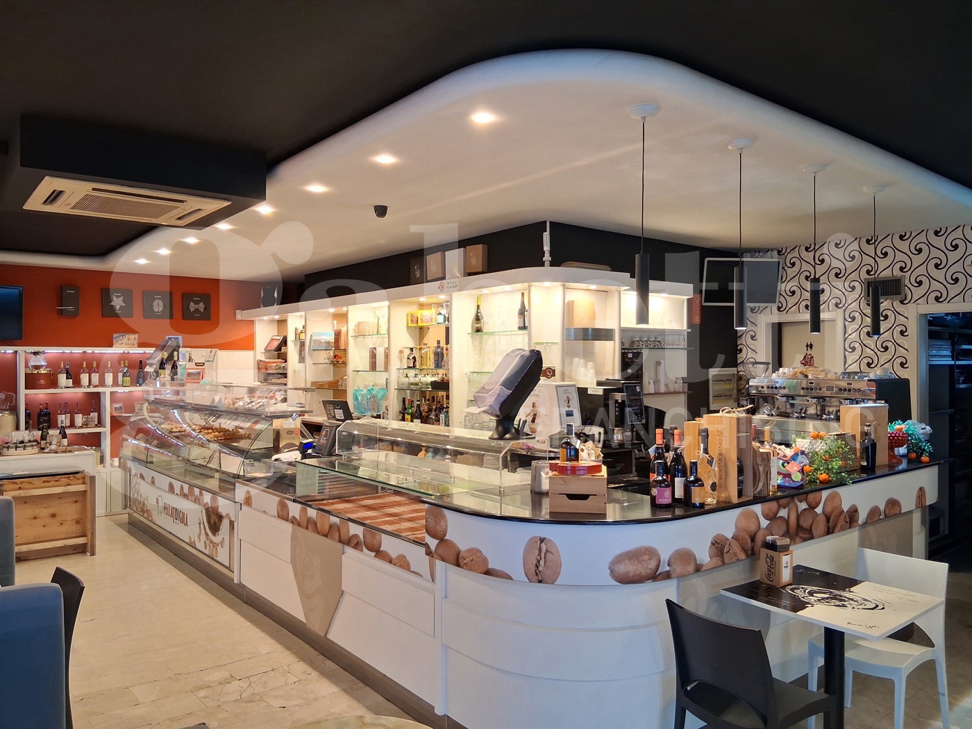 Attivit� commerciale Bar e tabacchi in vendita a Ragusa