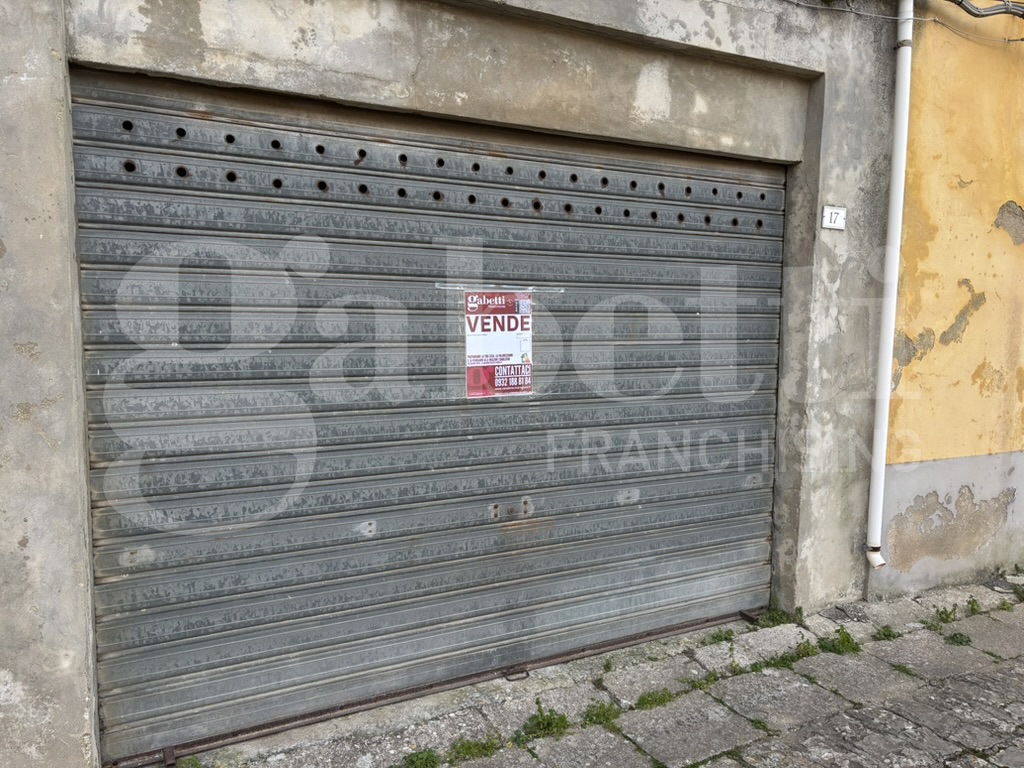 Box/Garage 18mq in vendita a Chiaramonte Gulfi