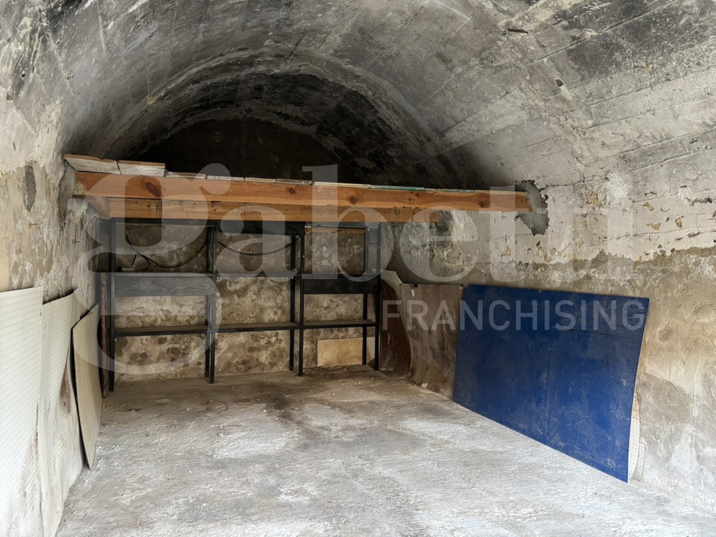 Box/Garage 18mq in vendita a Chiaramonte Gulfi