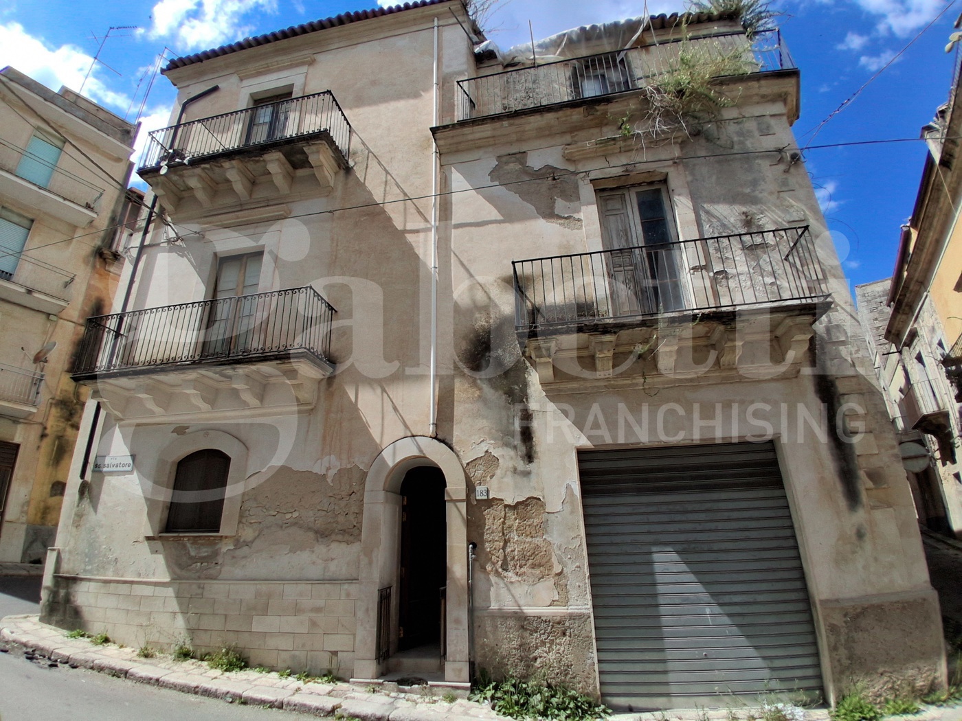 Stabile/Palazzo in vendita a Ragusa