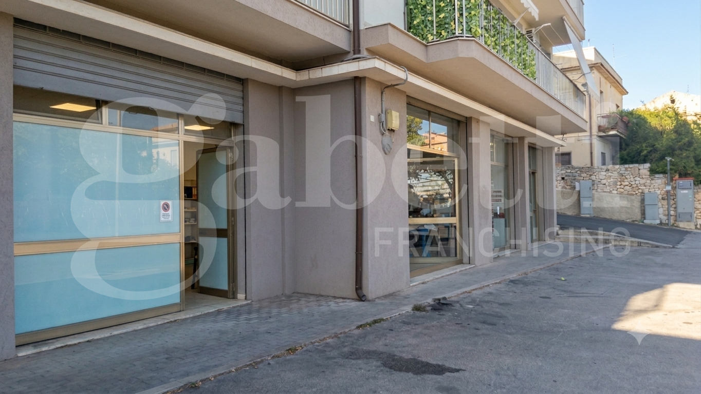 Negozio in vendita a Modica