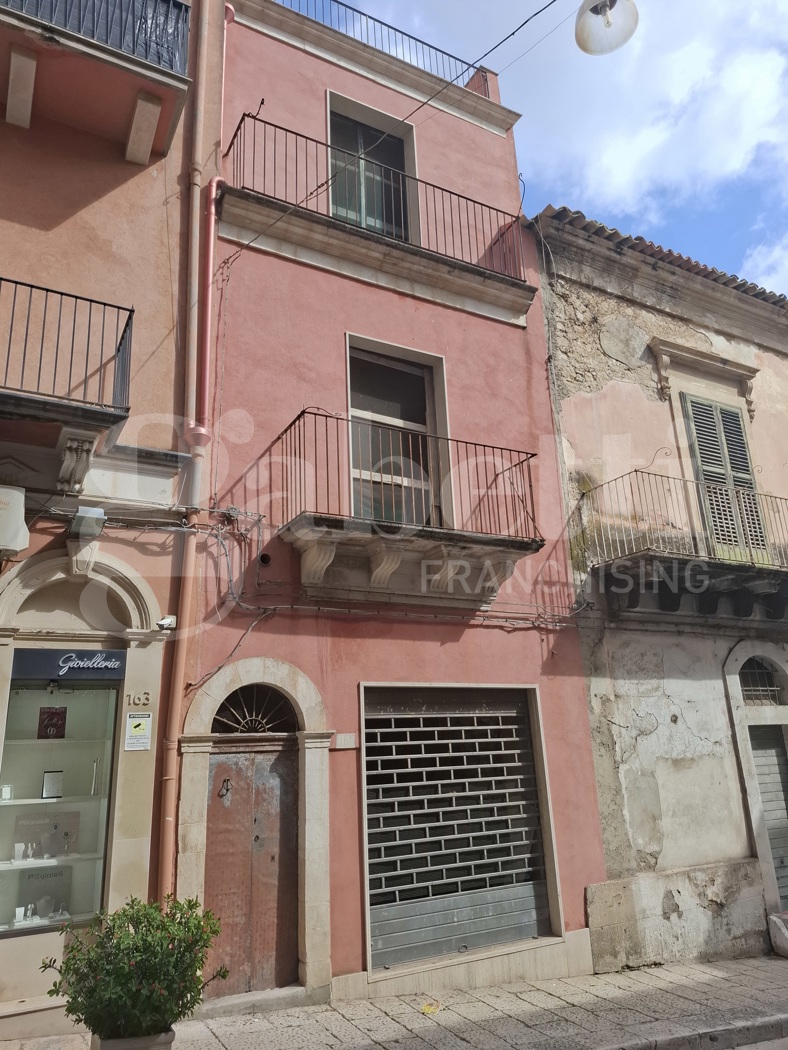 Casa indipendente in vendita a Ragusa