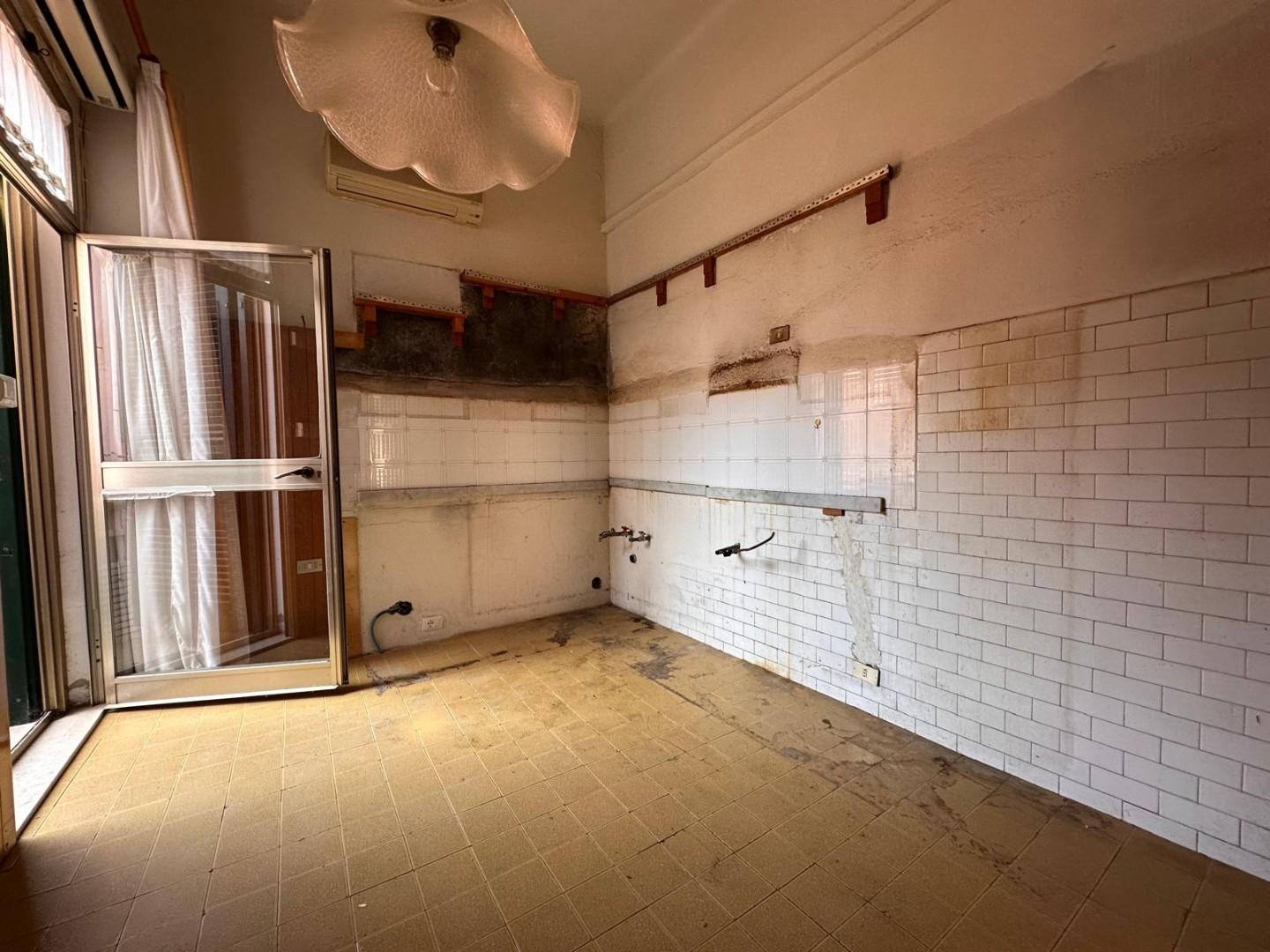 Appartamento con terrazzo a Cascina