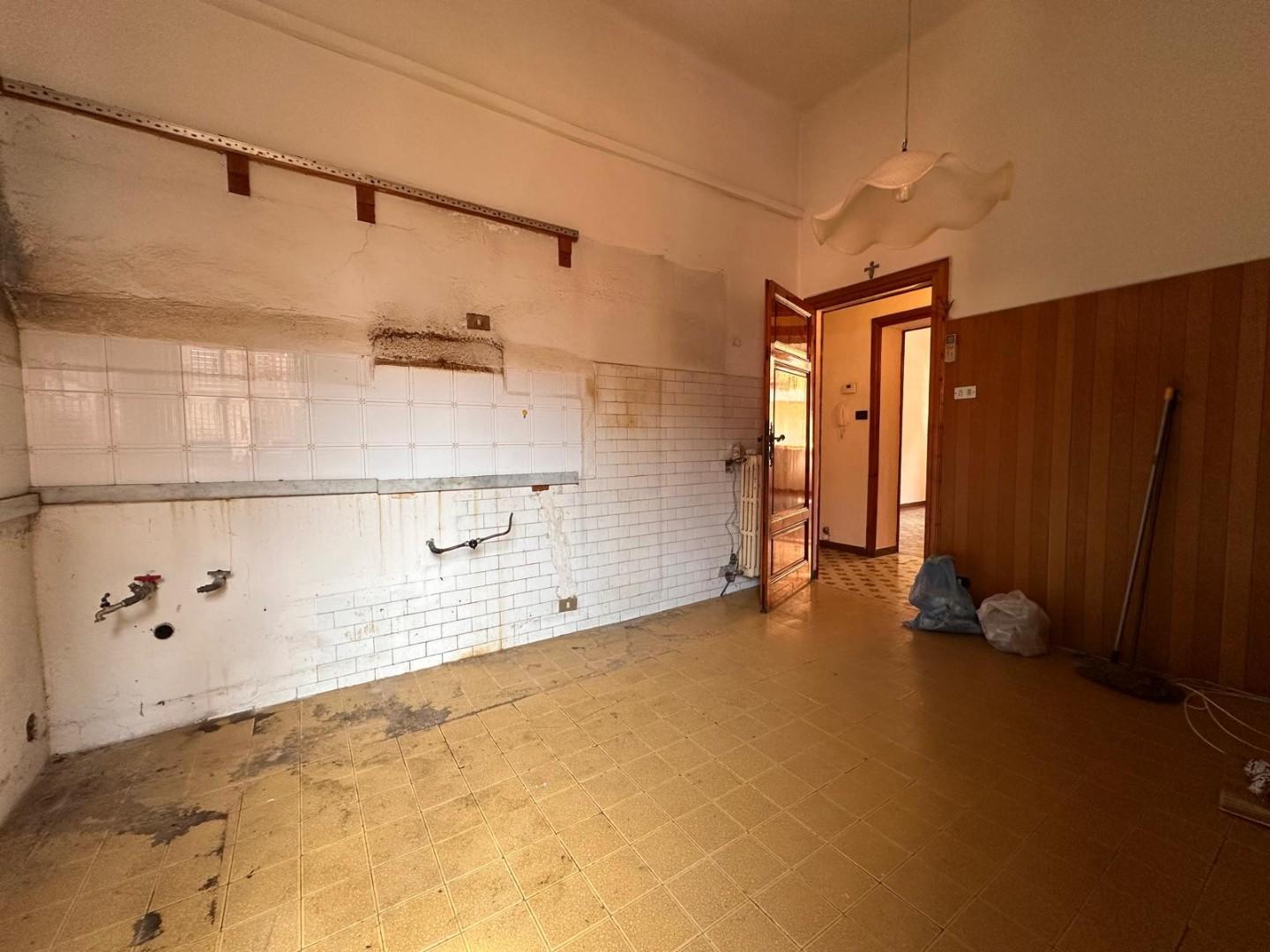 Appartamento con terrazzo a Cascina