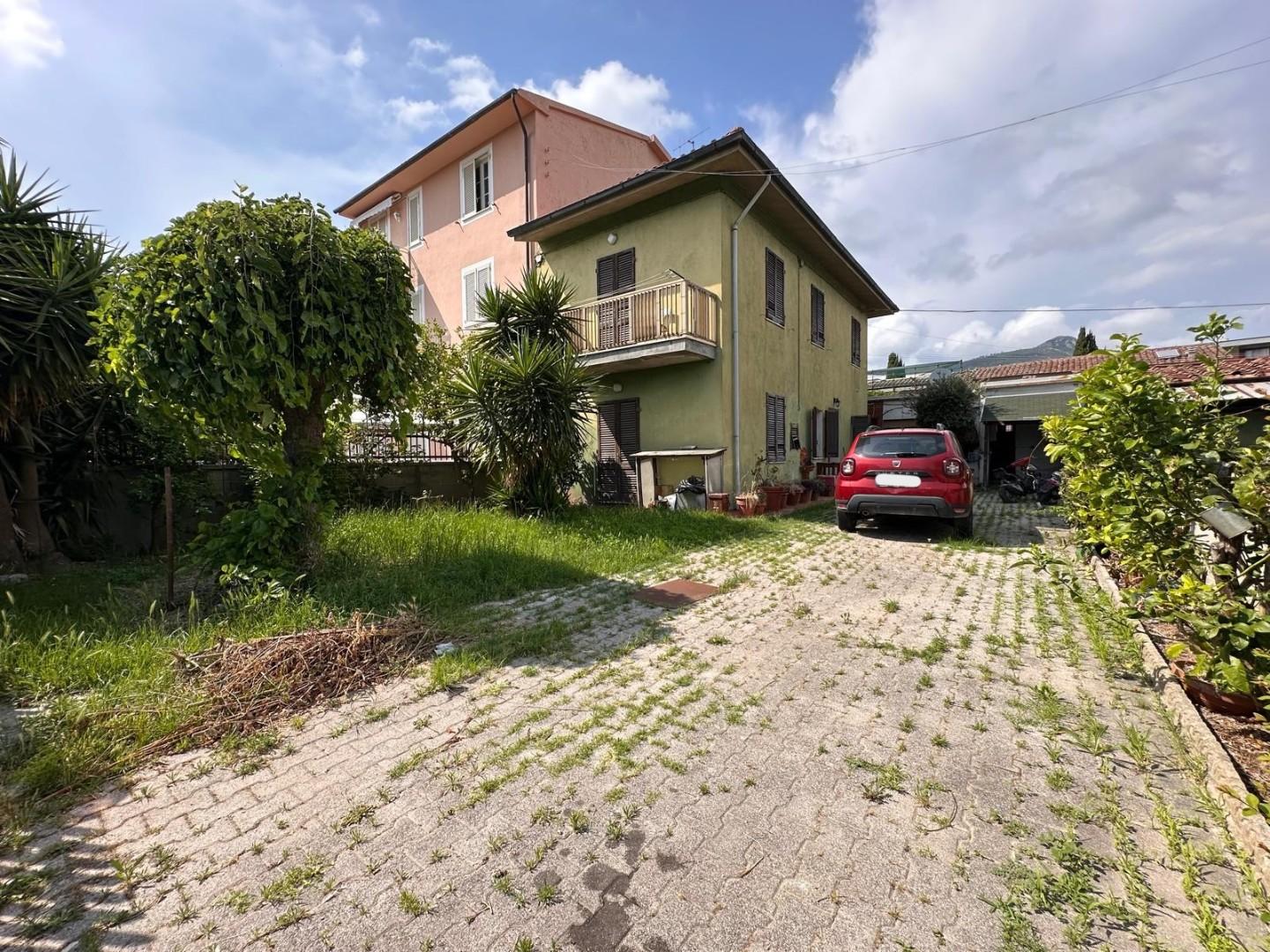 Casa indipendente con giardino, Cascina san benedetto a settimo