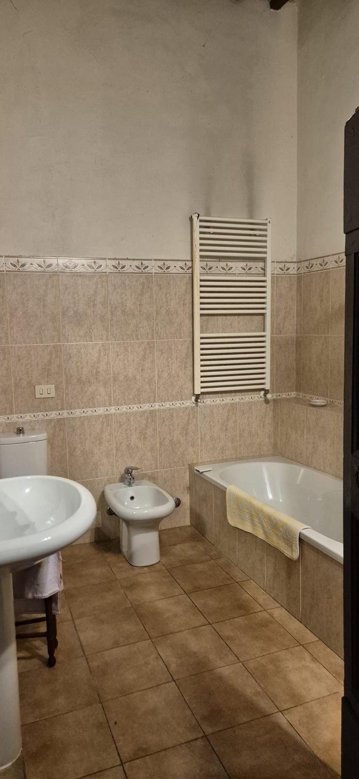 Appartamento da ristrutturare, Cascina san benedetto a settimo