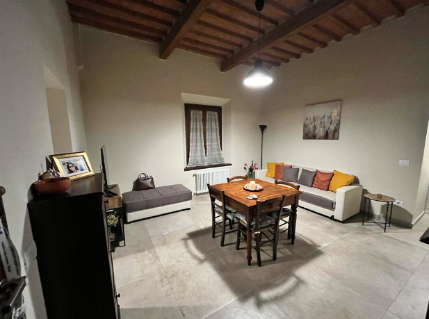 Trilocale arredato in affitto, Calcinaia fornacette