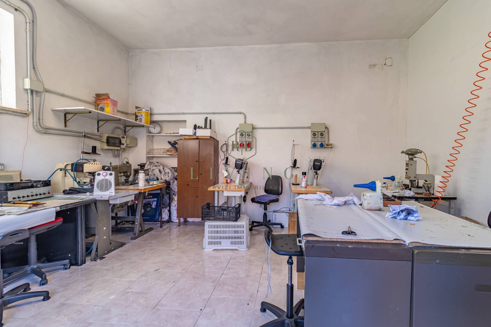 Opificio in vendita a Monteprandone, Centobuchi