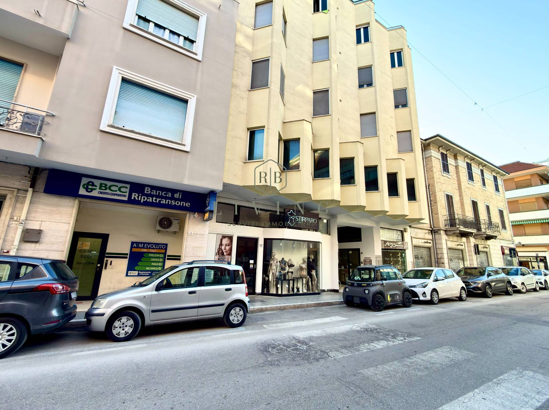 Locale commerciale in vendita a San Benedetto del Tronto, Centralissima